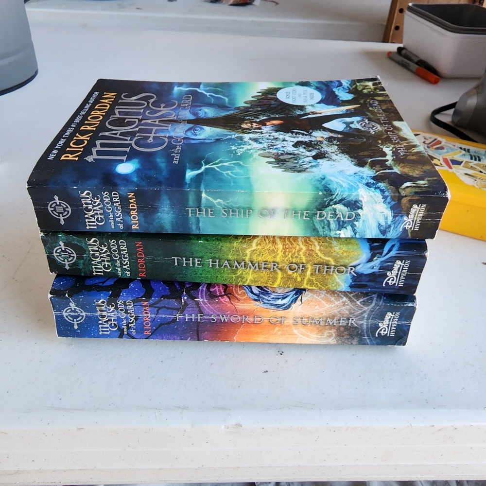 3 Rick Riordan books - Picture 2 of 5